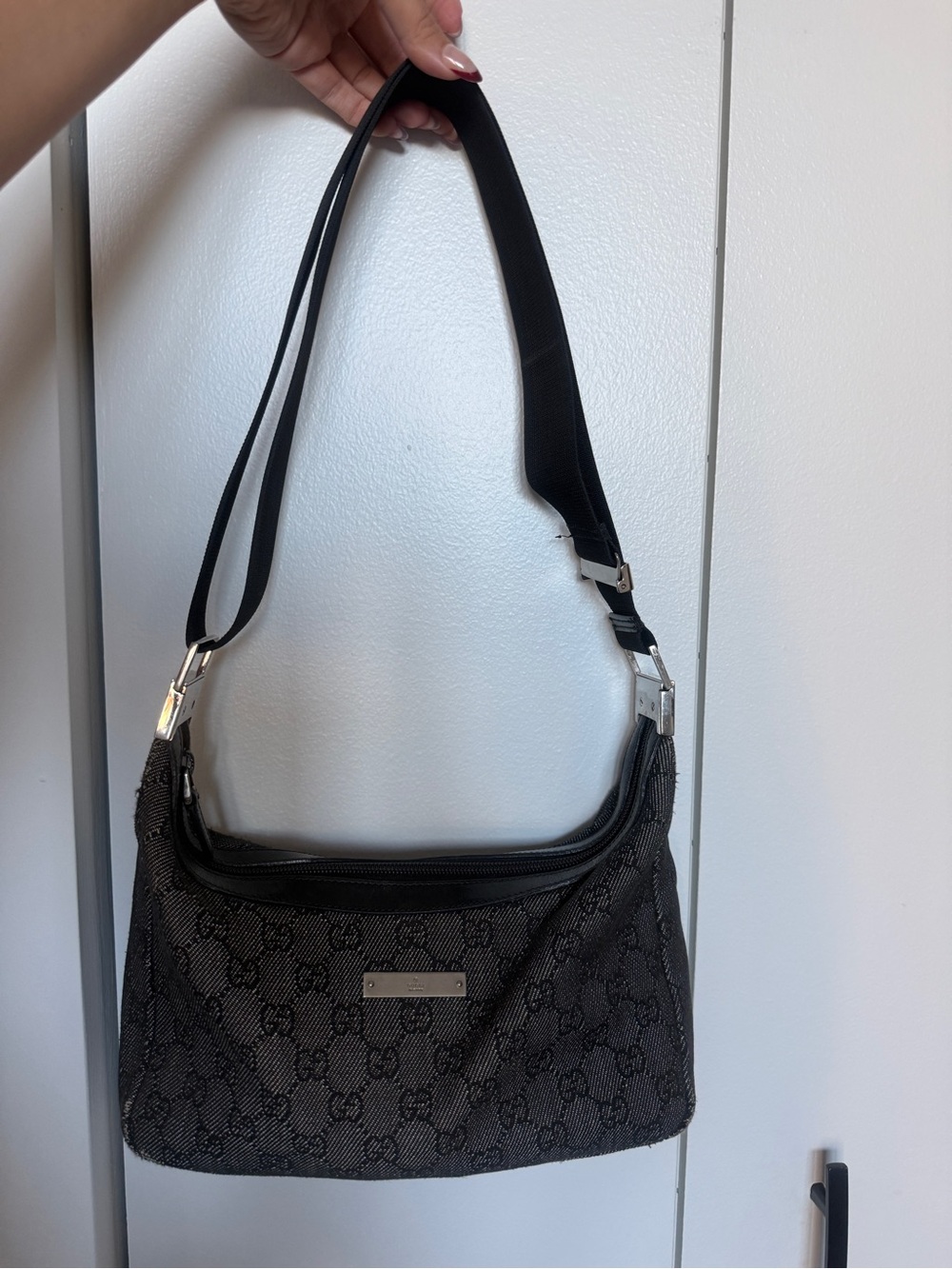 Gucci Black adjustable Shoulder Bag